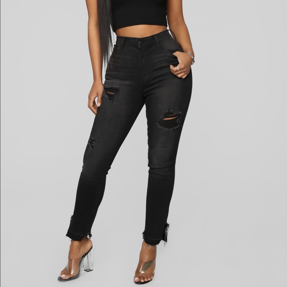 FashionNova Cut The Crop Jeans